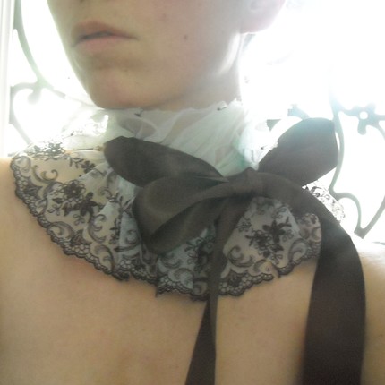  Goth stores have Victorian neck ruffs and clothing with a similar style
