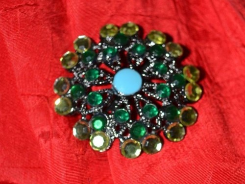 vintage-green-emerald-broach vintage holiday accessories green emerald broach
