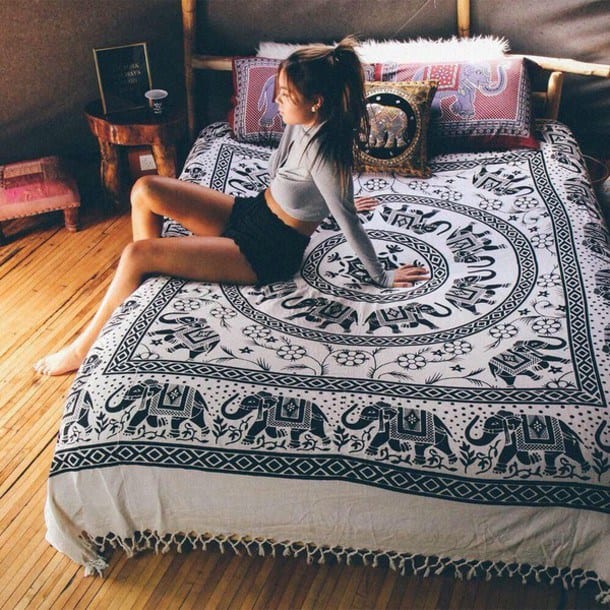 Give Your Bedroom A Boho Thrift Store Make-Over