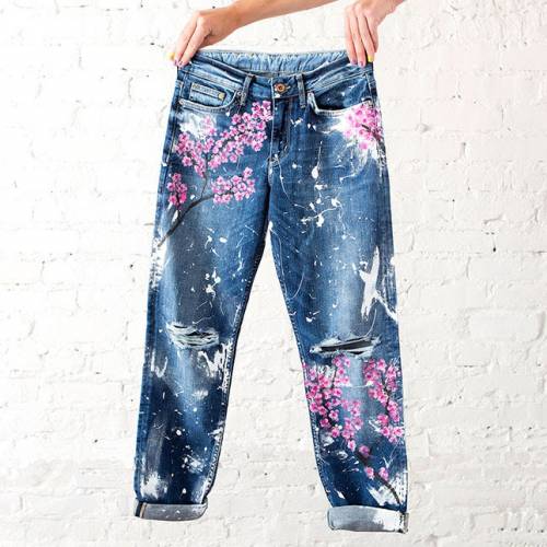 Why Painted Jeans Are Fun To Wear (And Make!) 25