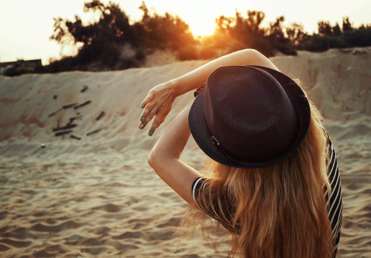 9 Vintage Summer Hats To Top Off Your Outfit 23