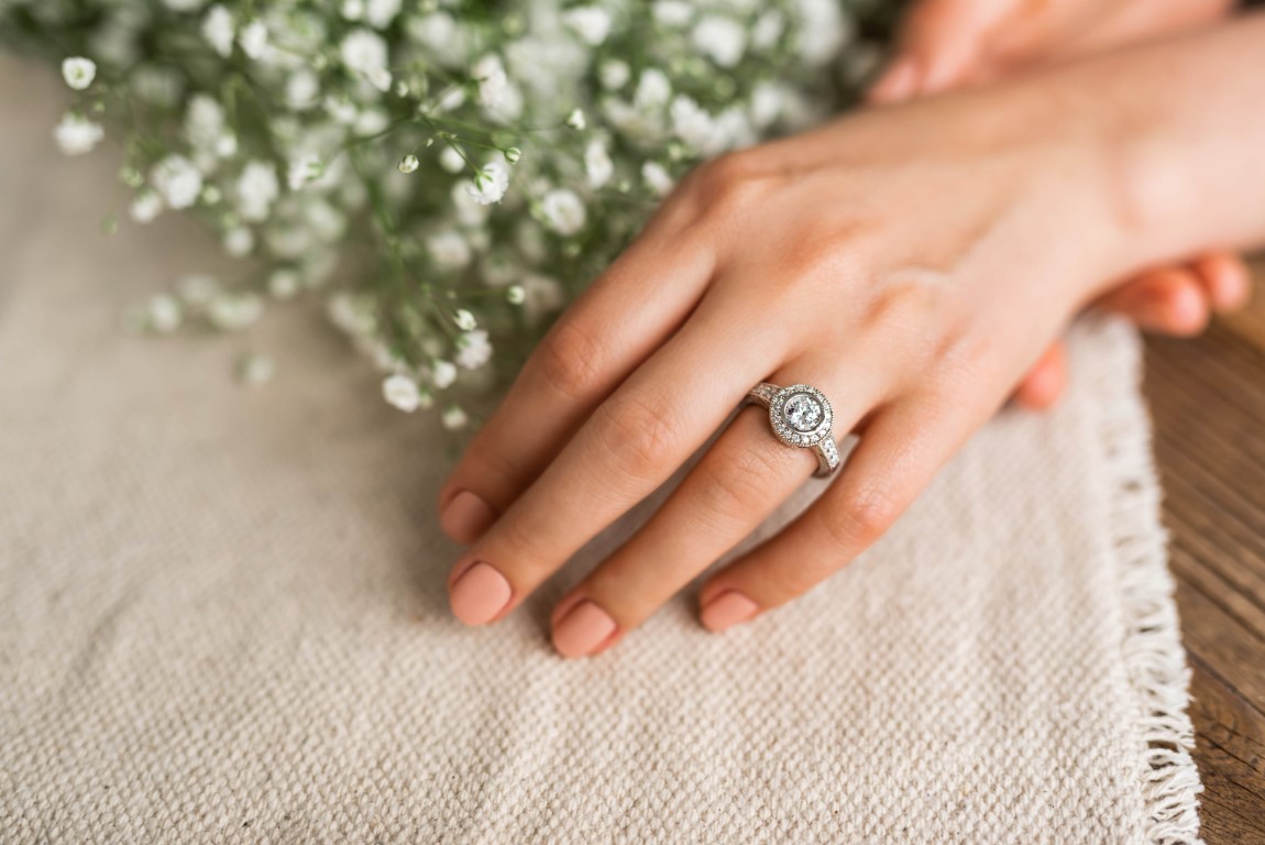 6 Vintage Engagement Rings That I Love & Are Perfect For A Modern Bride 43