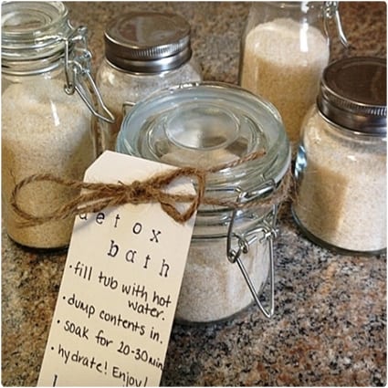 Tutorial: How to Make Gifts in a Jar for Friends and Neighbors: Soups, Cookies and More! 23