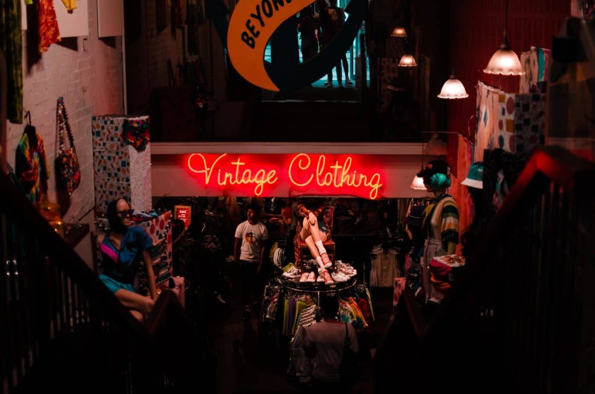 4 Ways Vintage Shopping Can Help You Connect with Loved Ones