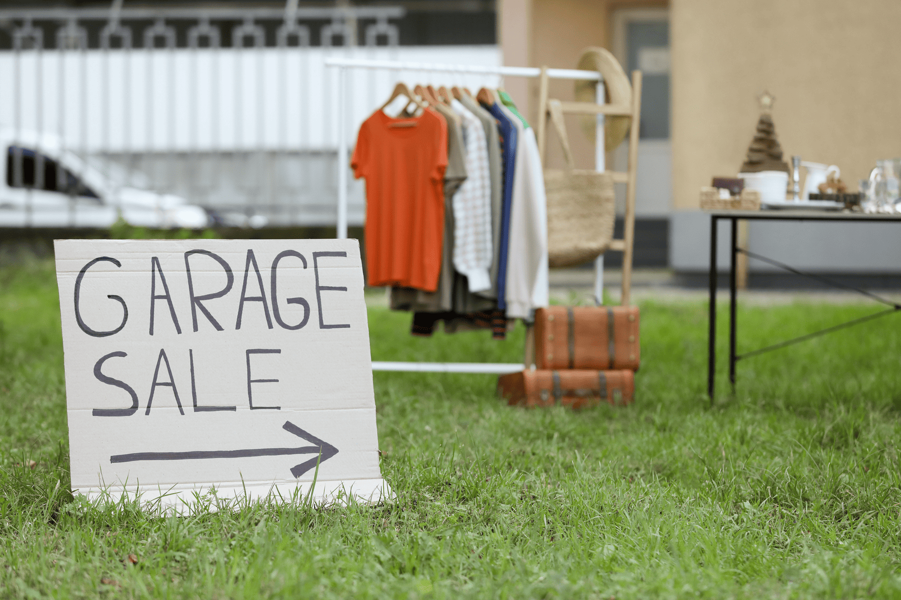 Clever Garage Sale Ad Examples You’ll Want to Steal