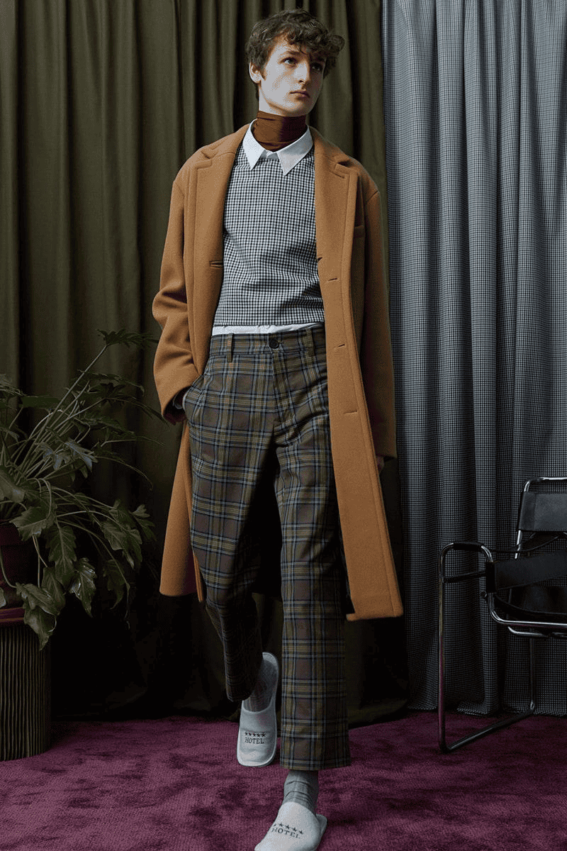 Thrift Like a Pro: How to Style Men’s Plaid Pants 23