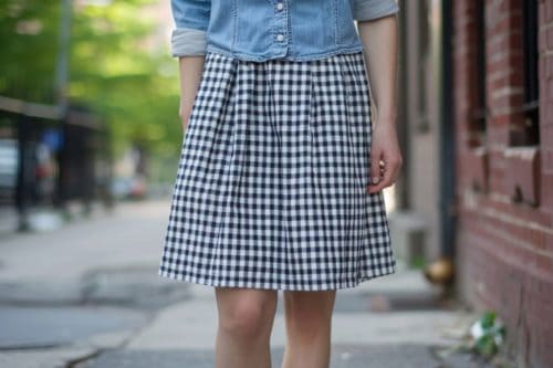 Size-Inclusive Preppy Summer Looks to Feel Confident & Stylish 27