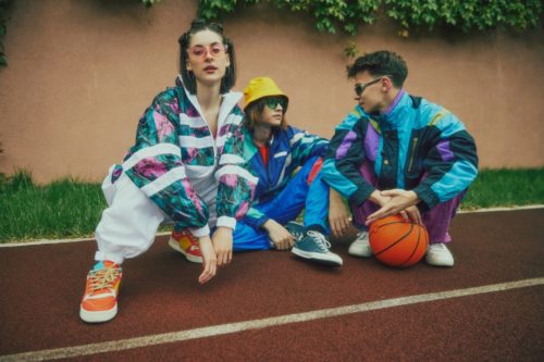 Rocking Vintage Tracksuits: Get the 90s Look 13