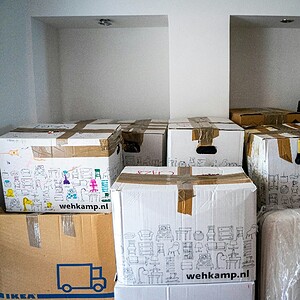 Discover the Glamour of Vintage 9 brown cardboard boxes on brown wooden table