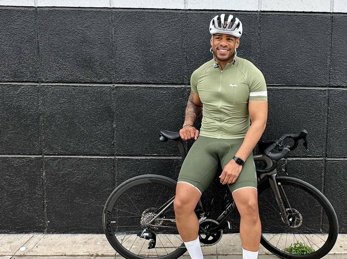 How to Wear Biker Shorts Without Looking Lazy 12 How to Wear Biker Shorts Without Looking Lazy 11