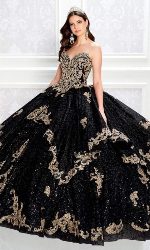 Elevate Your Celebration with Luxurious Quinceanera Dresses 31