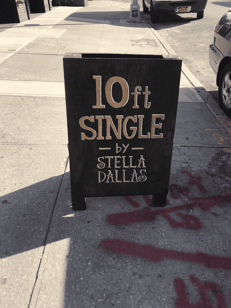 10 FT Single by Stella Dallas