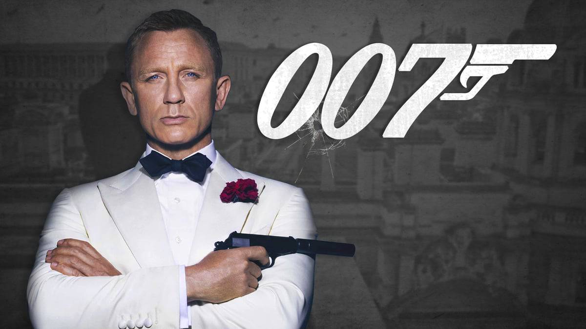 The Most Fabulous Outfits From James Bond Spy Films 8