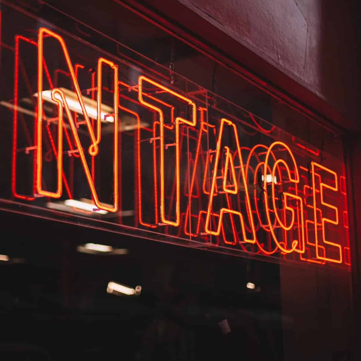 Is Vintage Clothing Ethical? 10 Things to Consider When Buying Vintage